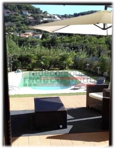 Foto Villa a schiera in Via di Montenero 314, Livorno di 220 m² in vendita