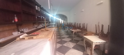 Foto Locale commerciale in Piazza Duomo 3, Massa Centro di 120 m²