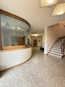 Foto Ufficio in Via Vittorio Bottego 49, Modena Cognento di 550 m²