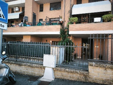 Foto Appartamento in Via Umberto Terracini, Roma di 39 m² con 1 locali