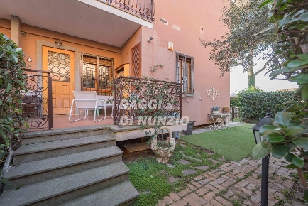 Foto Appartamento in via degli Ulivi n.29, Grottaferrata Centro di 100 m²