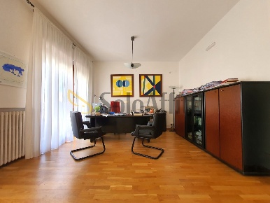 Foto Ufficio a Catanzaro San Leonardo di 100 m² con 3 locali in affitto