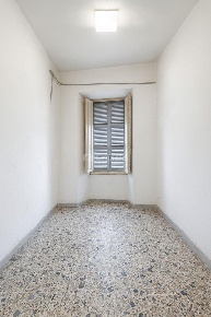 Foto Magazzino in VIA MANARA 6, Nettuno Centro di 15 m² con 1 locali