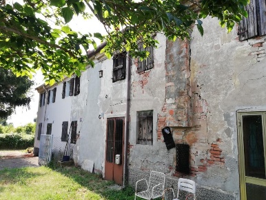 Foto Rustico in via Olmo, Pontecchio Polesine di 130 m² con 5 locali