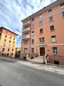 Foto Appartamento in Via XIV Settembre, Perugia di 150 m² con 5 locali