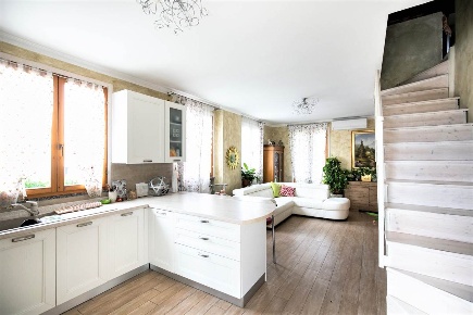 Foto Attico in Via Trieste  33, Muggiò Centro di 142 m² con 4 locali