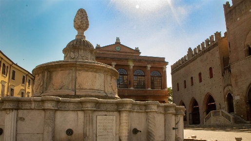 Foto Attività commerciale a Rimini Marina Centro di 65 m² con 1 locali