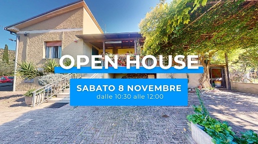 Foto Casa indipendente in Via Colle Scandolaro  snc, Foligno di 300 m²