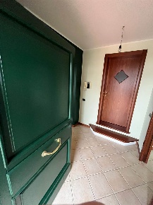 Foto Appartamento a Rolo Centro di 120 m² con 5 locali in vendita