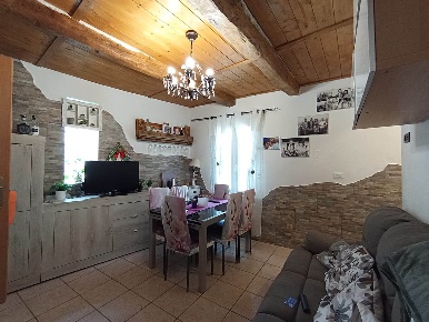 Foto Appartamento a Montescudo-Monte Colombo Trarivi di 104 m² con 5 locali