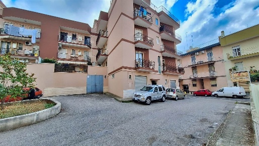 Foto Garage in Via Giuseppe Di Vittorio 12, Putignano di 370 m² in vendita
