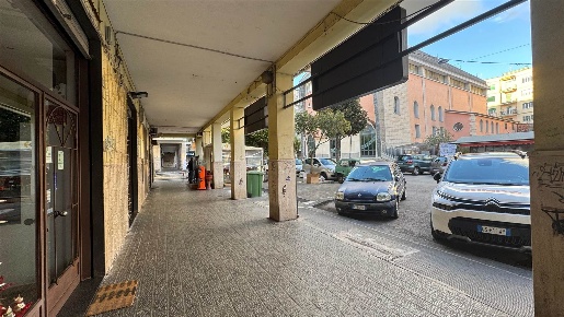Foto Negozio in Via Madonna di fatima 30, Salerno Pastena - Pastena Alta