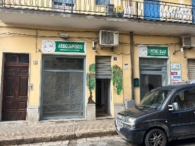 Foto Negozio a Pachino Centro di 60 m² con 3 locali in vendita