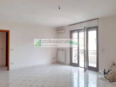 Foto Appartamento in Centrale Commerciale, Vasto di 120 m² con 6 locali