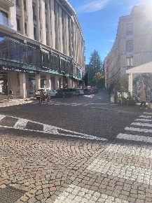 Foto Locale commerciale in Via Manin, Treviso Duomo di 80 m² con 2 locali