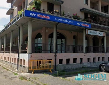 Foto Negozio a Casarile Centro di 360 m² con 2 locali in affitto