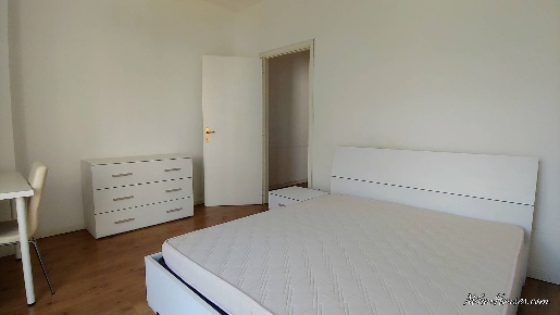 Foto Appartamento in Via Andrea Maffei, Milano Montenero di 50 m²