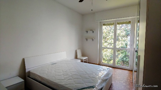 Foto Appartamento in Via Andrea Maffei, Milano Montenero di 110 m²