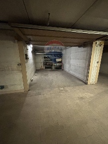 Foto Box in VIA VIGLIANI, Bergamo Centro di 18 m² con 1 locali in vendita