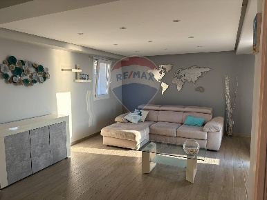 Foto Appartamento in VIA SAN GREGORIO, Aci Castello Centro di 128 m²