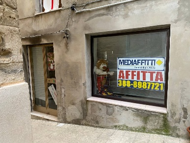 Foto Locale commerciale a Bucchianico di 55 m² con 1 locali in affitto