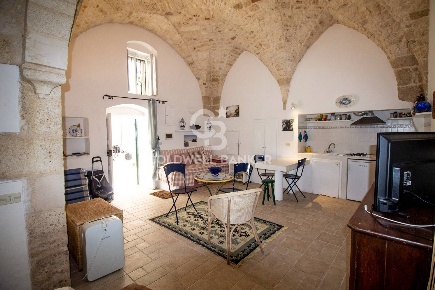 Foto Casa indipendente in Vico Ruggero Bacone, Ostuni di 40 m² con 1 locali