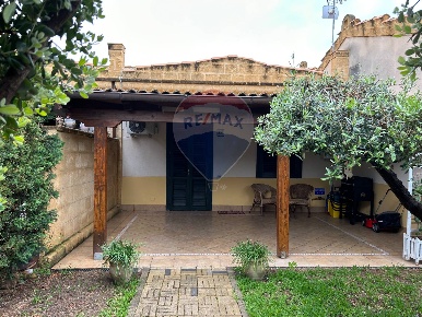 Foto Villa a schiera in viale himera, Campofelice di Roccella di 60 m²