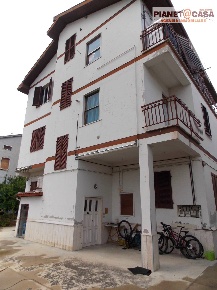 Foto Appartamento in Via Monte dei Fiori, Castel di Lama di 150 m²