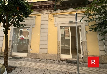 Foto Locale commerciale in Via Turati, Caserta Corso Trieste di 45 m²