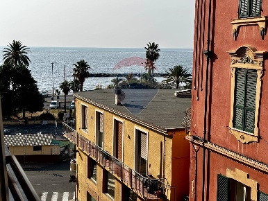 Foto Appartamento in Via Carli, Sanremo Porto Vecchio di 70 m² con 2 locali