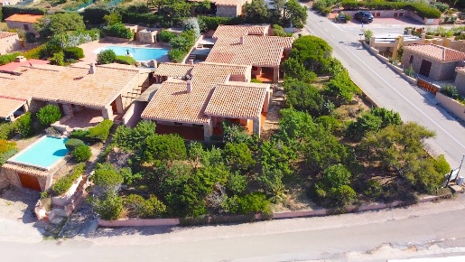 Foto Villa bifamiliare in Via al mare, Trinità d'Agultu e Vignola di 210 m²