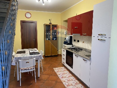 Foto Case indipendenti in Via Mavilla, Catania di 75 m² con 3 locali