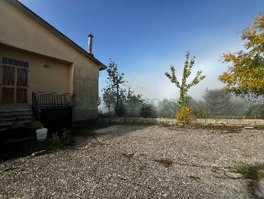 Foto Villa a schiera in Contrada Spina, Montemiletto di 80 m² con 3 locali