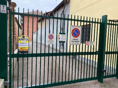 Foto Box in Via Cottolengo, Vinovo Centro di 25 m² con 1 locali in vendita