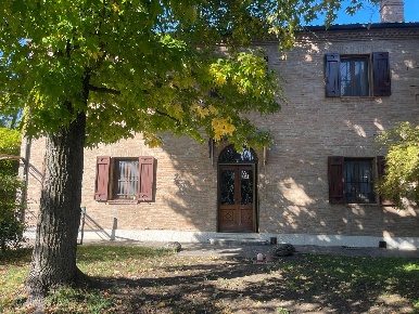 Foto Casa indipendente in Viale Val Boniola, Ferrara Comacchio di 250 m²