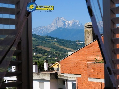 Foto Attico in Viale Cavour, Teramo Centro di 160 m² con 5 locali