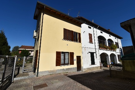 Foto Appartamento in Via Matteotti, Bernareggio Centro di 60 m² in vendita