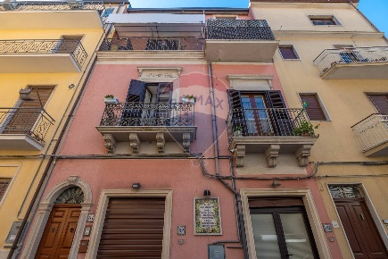 Foto Casa indipendente in Via Alfieri, Grammichele di 141 m² con 6 locali