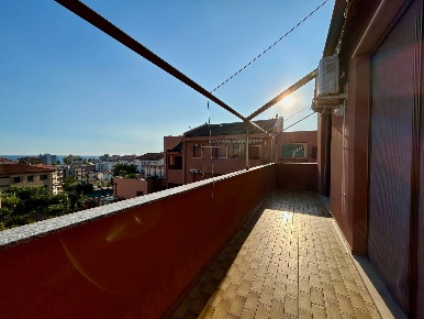 Foto Appartamento a Pietra Ligure Centro di 126 m² con 5 locali in vendita