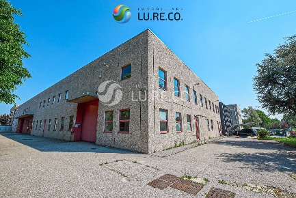 Foto Capannone industriale in Via Dei Tigli, Biassono Zona Industriale