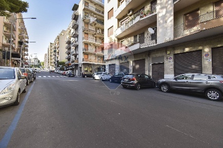 Foto Box in Via Caronda, Catania Vulcania - Sanzio di 24 m² con 2 locali