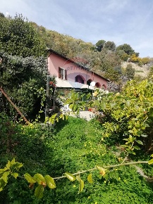 Foto Case semi ndipendenti in via buonarroti, Ventimiglia Latte, Ville