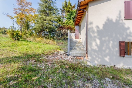 Foto Villa bifamiliare in VIA CASE BELLI, Felino di 185 m² con 6 locali