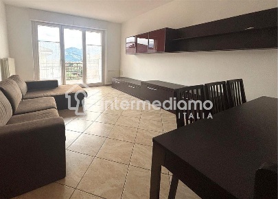 Foto Appartamento a Riva del Garda di 100 m² con 4 locali in affitto