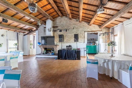 Foto Rustico in Via Piratello, Imola Zolino di 502 m² con 6 locali