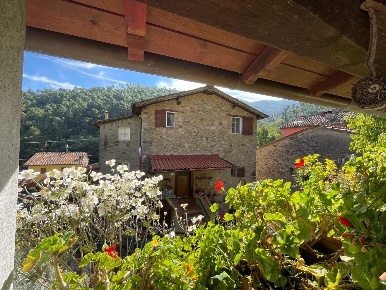 Foto Case semi ndipendenti a Capannori di 120 m² con 5 locali in vendita