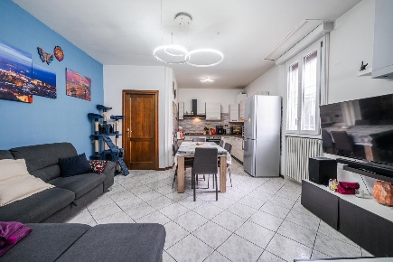 Foto Appartamento a Maranello Centro di 90 m² con 5 locali in vendita