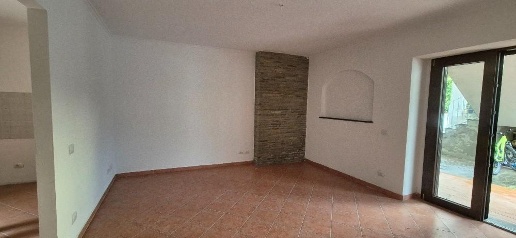 Foto Appartamento a Calci Centro di 110 m² con 5 locali in vendita