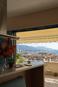 Foto Attico a Ameglia Fiumaretta Di Ameglia di 94 m² con 5 locali