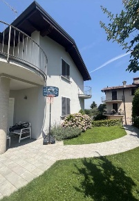 Foto Appartamento a Zenevredo di 160 m² con 7 locali in vendita